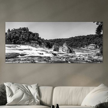 Panorama Schwarzweiss Rheinfall mit Mittelfelsen und Schloss Laufen und Schlössli Wörth