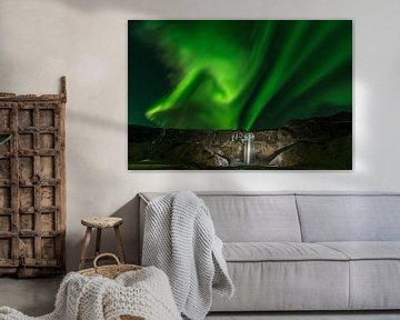 Aurora Borealis boven Seljalandsfoss von Gerry van Roosmalen