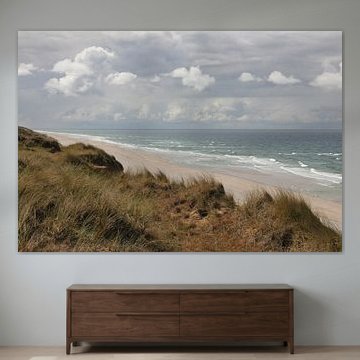 Erhabener Küstenblick – Weite des Nordseestrandes – Fotografie von Nordlicht Atelier