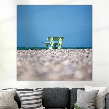 Bank am Strand in Frankreich, Normandie