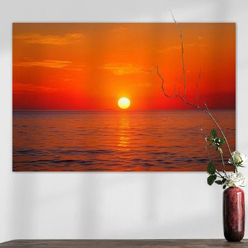 Coucher de soleil sur l'océan orange