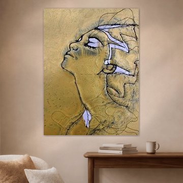 'Just Gold' - Vrouw in goud & wire.