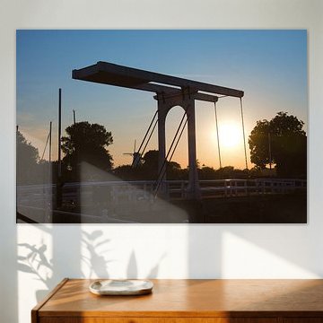 Le moulin « De Koe » à Veere, à la lueur du soleil couchant sur Miny'S