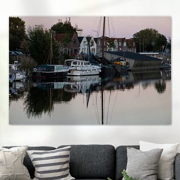 Abendlicht über dem Wasser von Middelburg von Werner Lerooy