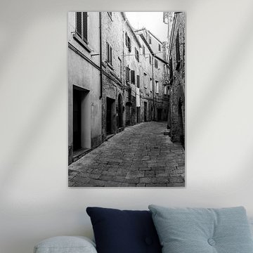 Straßenfotografie in Volterra (Toskana, Italien) in Schwarz-Weiß