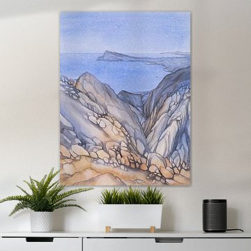 Le paysage côtier calme et rocheux au bord de la Méditerranée