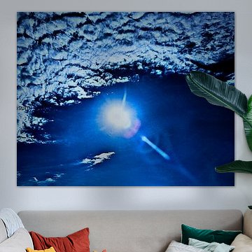 • Éclat Cosmique • Untertitel: Modernes, schickes Statement-Stück im Hotel-Stil mit intensiver Lichtquelle