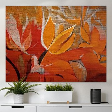Warmes, abstraktes Blumenstillleben in Orange und Ockergelb auf Leinen von Studio Pieternel