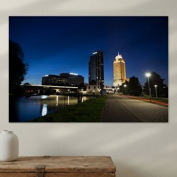 Nachtopname Rembrandttoren Amsterdam