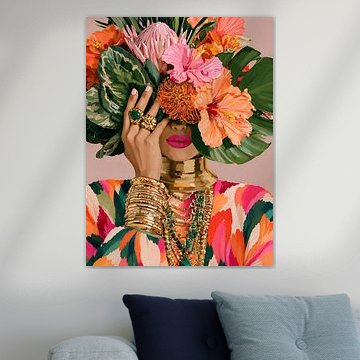 Portret van een vrouw in bloemenmode van IamHomeStudio