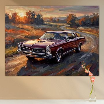 Ein Pontiac GTO auf einer Straße im Herbstsonnenuntergang