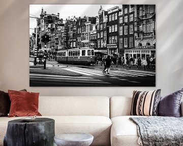 Damrak Amsterdam zwart-wit 80-er jaren van PIX URBAN PHOTOGRAPHY