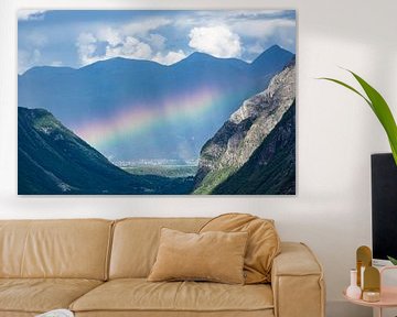 Landschaft mit Berge und Regenbogen von Rico Ködder