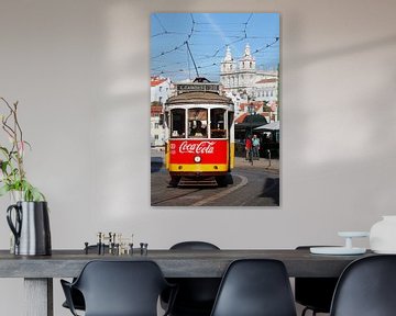 Lisbonne : Le tramway dans l'Alfama