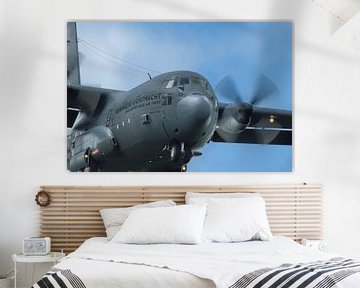 C-130  Hercules close up tijdens landing van Michel Postma
