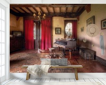 She's Gone. by Roman Robroek - Photos of Abandoned Buildings