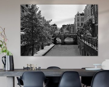 Maartensbrug over de Oudegracht in Utrecht in zwart-wit van De Utrechtse Grachten