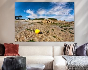 Swimmers at Port l'Epine in Brittany, in France by Evert Jan Luchies