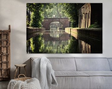De Brigittenbrug over de Nieuwegracht in Utrecht in de zomer (1) van De Utrechtse Grachten
