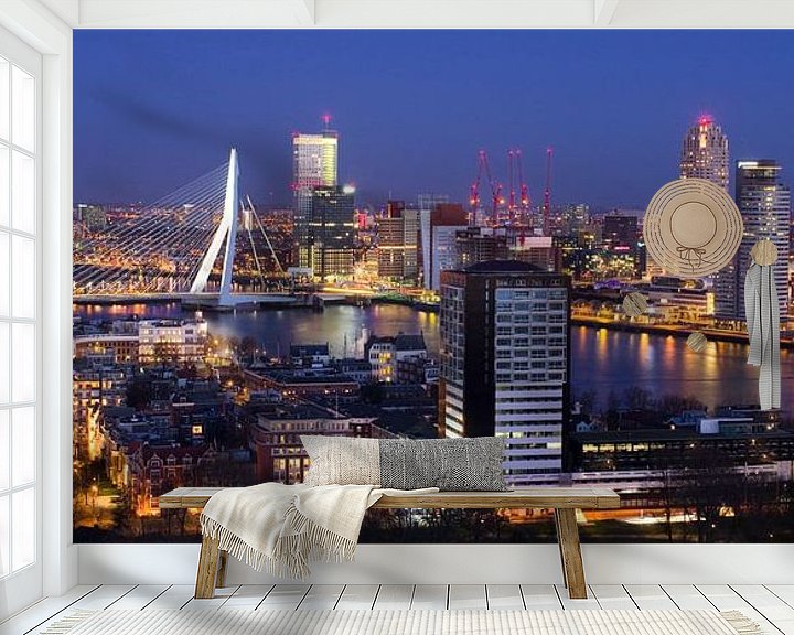 Sfeerimpressie behang: Skyline Rotterdam van Vincent van Kooten