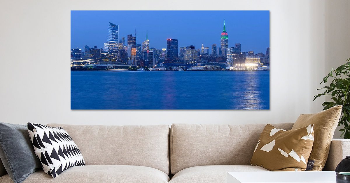 Midtown Manhattan Skyline in New York with the Empire State Building in ...