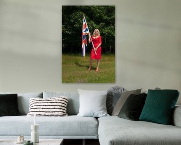 Pin-up girl flying the flag sur Arthur Wijnen