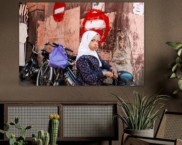 Meisje in Marrakech van Marco de Waal