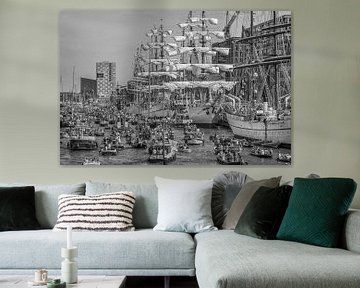 Sail Amsterdam 2015 in zwart- wit van John Kreukniet