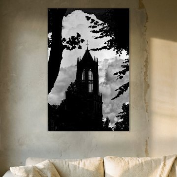 Backlight in Utrecht: Silhouette of the Dom tower in Utrecht (monochrome) by André Blom Fotografie Utrecht