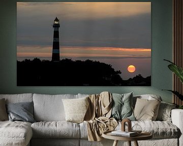 Ameland/Leuchtturm bei Sonnenuntergang von Rinnie Wijnstra