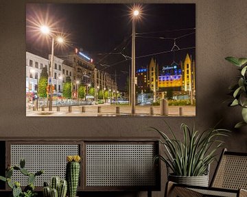 Stationsplein Antwerpen in de nacht