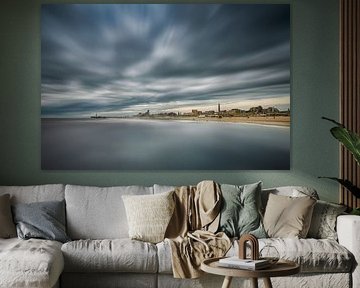 Scheveningen storm in kleur van Arjen Roos
