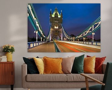 Tower Bridge te Londen van Anton de Zeeuw