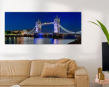 Panorama Tower Bridge te Londen van Anton de Zeeuw