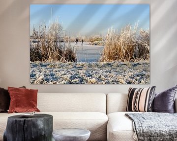 Paysage d'hiver avec deux patineurs sur Merijn van der Vliet