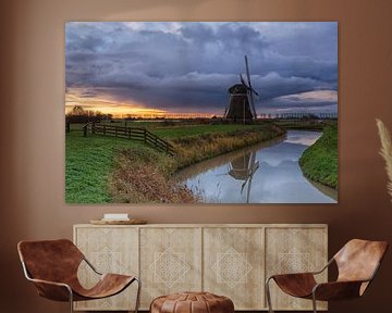 Ominous sky over windmill Meervogel von Ron Buist