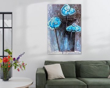 Blauer Mohn in Vase - abstrakt von Christine Nöhmeier