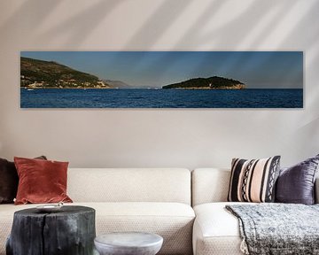 Panorama van de baai bij Dubrovnik. by Willem van den Berge