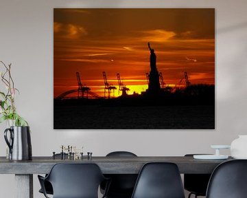 Statue of Liberty after sunset sur Jutta Klassen