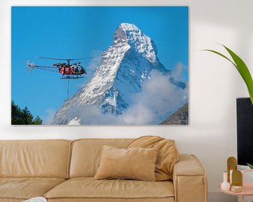 Rettungshubschrauber Lama und Matterhorn von Menno Boermans