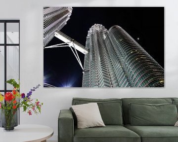 Petronas twin towers - Kuala Lumpur - Malysia van STEVEN VAN DER GEEST