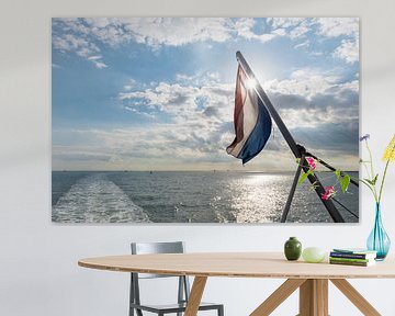Waddenzee met Nederlandse vlag