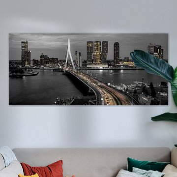 Skyline Rotterdam bei Nacht - Rotterdam Finest! von Sylvester Lobé