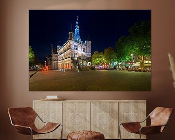 Photographie de nuit du Waag à Deventer sur Anton de Zeeuw