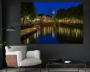 Oudegracht, Zandbrug en Domtoren in Utrecht in de avond - 4