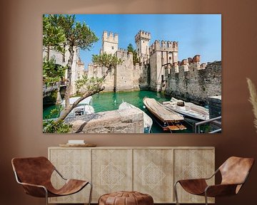 Altes Schloss in der Ortschaft Sirmione am Gardasee