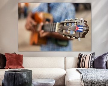 Muziek op straat in Havana, Cuba van Bart van Eijden