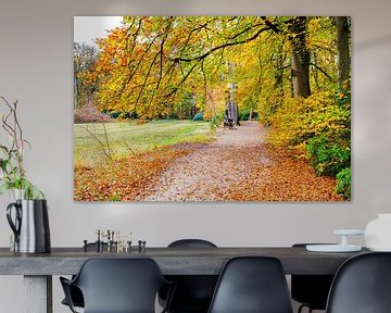 Landschaft mit Herbstblätter auf den Bäumen im Herbst Saison von Ben Schonewille