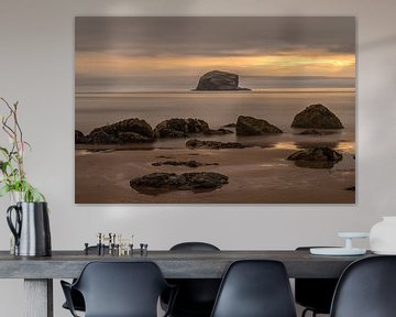 Bass Rock bij zonsopkomst von Gerry van Roosmalen