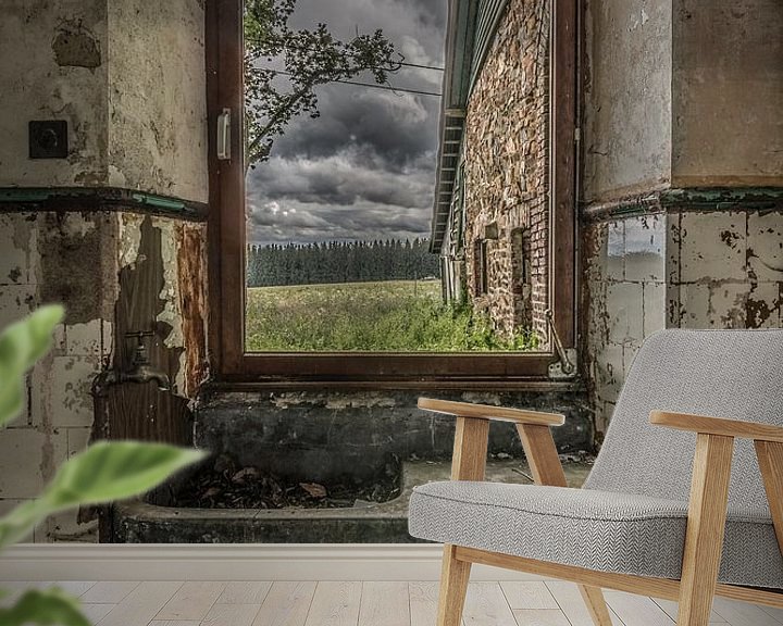 Sfeerimpressie behang: picture to the outside world van Coco Goes Urbex